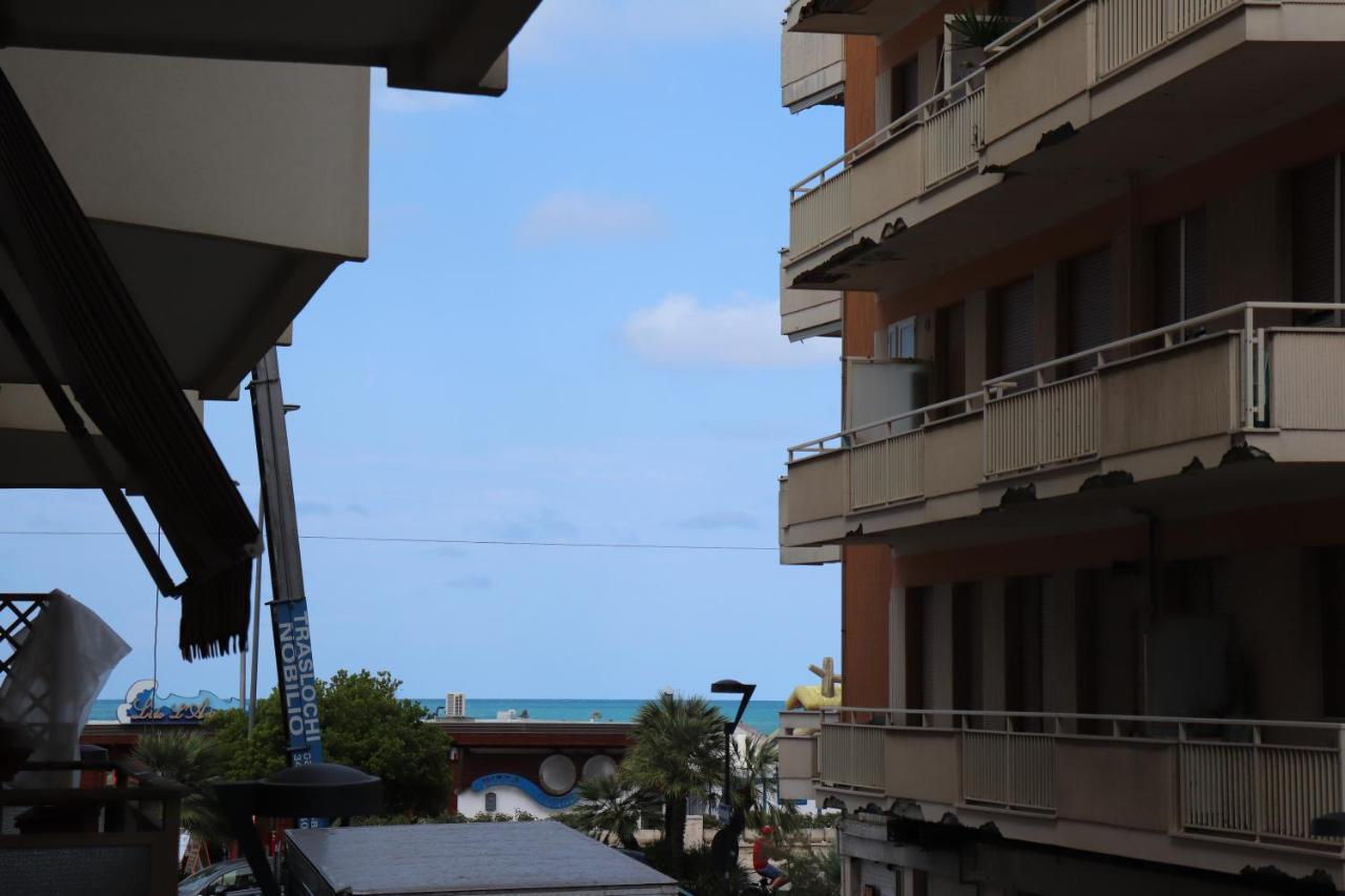 Due Passi Dal Mare Apartment Pescara Exterior photo